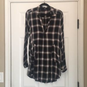 Vici Collection black and white flannel w pocket